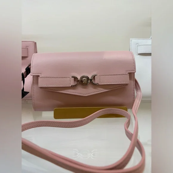 Medusa plaque leather clutch bag - Picture 2 of 10